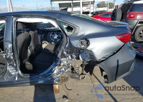 2023 Kia Forte Lxs z USA, uszkodzony, nr VIN 3KPF24AD2PE586053